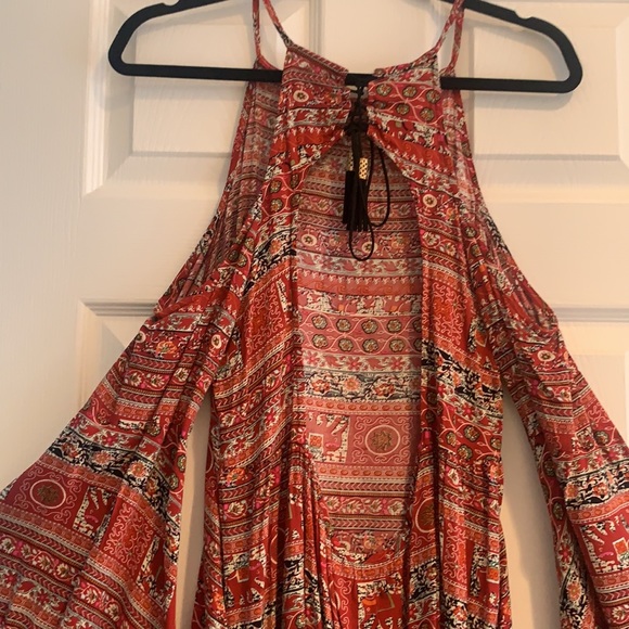 Dress with cut out shoulders/ bell sleeves/ low back - Picture 4 of 5